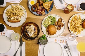 Hotel X Toronto, a Destination by Hyatt Hotel