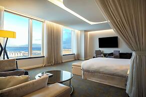 Hotel X Toronto, a Destination by Hyatt Hotel