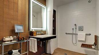 Hotel X Toronto, a Destination by Hyatt Hotel