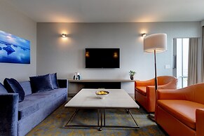 Hotel X Toronto, a Destination by Hyatt Hotel