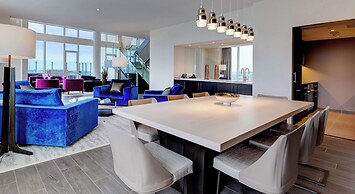 Hotel X Toronto, a Destination by Hyatt Hotel