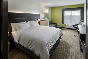 Holiday Inn Express & Suites Saskatoon East - University by IHG