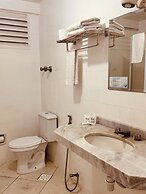 Binder Hotel Quality Inn