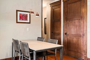 The Victoria 4 1 Bedroom Condo by RedAwning