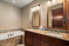 The Victoria 4 1 Bedroom Condo by RedAwning