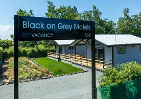 Black on Grey Motel