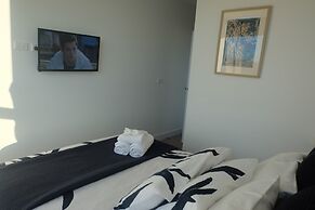 Whitehorse Towers Self Service Apartment