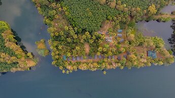 Amritara Riverside Luxury Tents