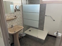 Hôtel Le Lyon Vert Commentry