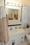 The Giraffe Inn at Old Parks Manor