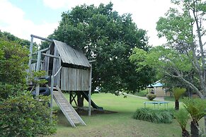 Thaba Tsweni Lodge and Safaris