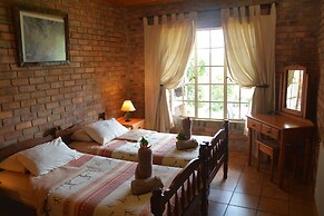 Thaba Tsweni Lodge and Safaris