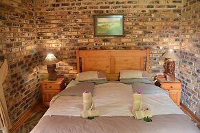 Thaba Tsweni Lodge and Safaris