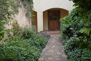 Thaba Tsweni Lodge and Safaris