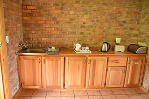 Thaba Tsweni Lodge and Safaris