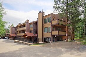 The Lift C212 2 Bedroom Condo by RedAwning