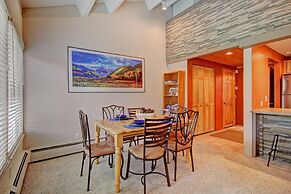 The Lift C212 2 Bedroom Condo by RedAwning