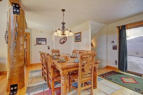 Barton  4 Bedroom Home by RedAwning