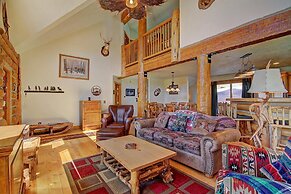 Barton  4 Bedroom Home by RedAwning