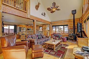 Barton  4 Bedroom Home by RedAwning