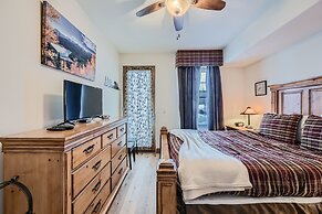 Highland Greens Lodge 210 1 Bedroom Condo by RedAwning