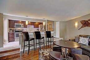 Peak 8 Ge E35 2 Bedroom Condo by RedAwning