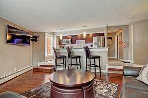 Peak 8 Ge E35 2 Bedroom Condo by RedAwning