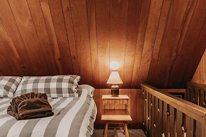 63mbr - Hot Tub - Bbq - Pets Ok - Wifi - Sleeps 6 2 Bedroom Home by Re