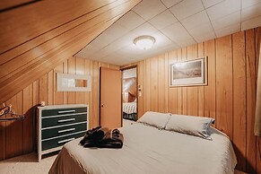 63mbr - Hot Tub - Bbq - Pets Ok - Wifi - Sleeps 6 2 Bedroom Home by Re