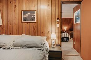 63mbr - Hot Tub - Bbq - Pets Ok - Wifi - Sleeps 6 2 Bedroom Home by Re