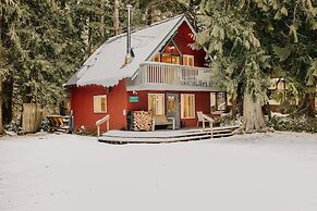 63mbr - Hot Tub - Bbq - Pets Ok - Wifi - Sleeps 6 2 Bedroom Home by Re