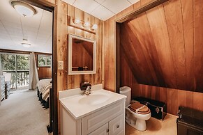 63mbr - Hot Tub - Bbq - Pets Ok - Wifi - Sleeps 6 2 Bedroom Home by Re