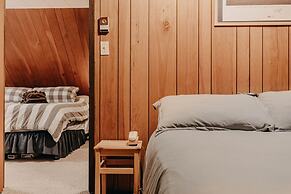 63mbr - Hot Tub - Bbq - Pets Ok - Wifi - Sleeps 6 2 Bedroom Home by Re