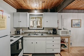 63mbr - Hot Tub - Bbq - Pets Ok - Wifi - Sleeps 6 2 Bedroom Home by Re