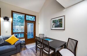 68sw - Fireplace - Washer/dryer - Dishwasher- Sleeps 4 2 Bedroom Home 