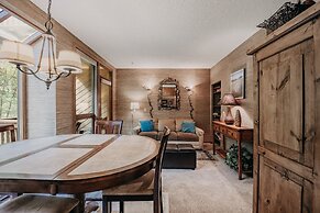 84sw - Sauna - Soaker Tub -  Fireplace - Sleeps 6 2 Bedroom Home by Re