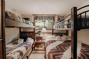 84sw - Sauna - Soaker Tub -  Fireplace - Sleeps 6 2 Bedroom Home by Re