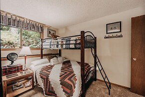 84sw - Sauna - Soaker Tub -  Fireplace - Sleeps 6 2 Bedroom Home by Re