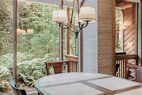 84sw - Sauna - Soaker Tub -  Fireplace - Sleeps 6 2 Bedroom Home by Re