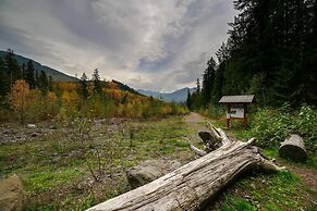 Glacier Springs – Cabin #16 - 1Br Cabin