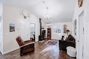 Glacier Springs – Cabin #16 - 1Br Cabin