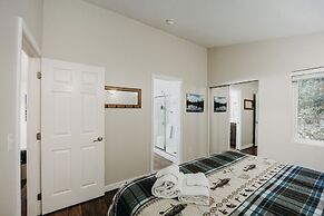 Glacier Springs – Cabin #16 - 1Br Cabin