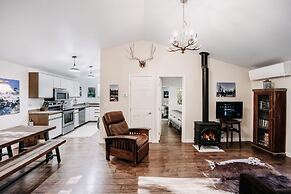 Glacier Springs – Cabin #16 - 1Br Cabin