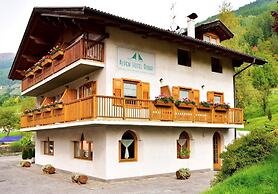 Alpen Hotel Rabbi