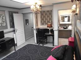 Les Belles Époques B&B