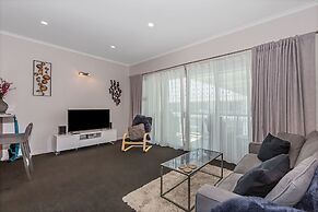Princes Wharf 1BR Home Away From Home