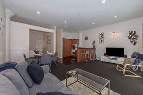 Princes Wharf 1BR Home Away From Home