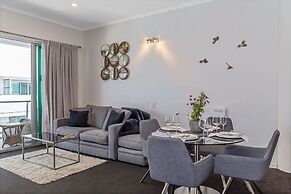 Princes Wharf 1BR Home Away From Home