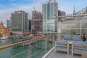 1BR Sub-Penthouse - Panoramic Views