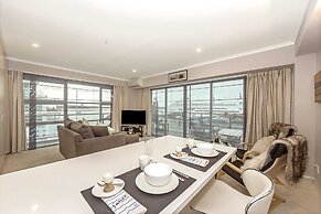 1BR Sub-Penthouse - Panoramic Views